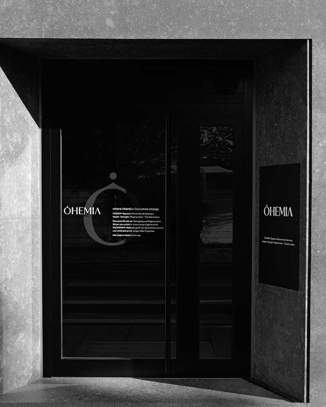 Eingang OHEMIA Stuttgart Mitte Pilates Stuttgart